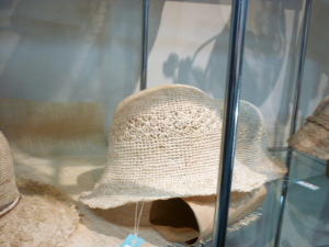 展示の帽子